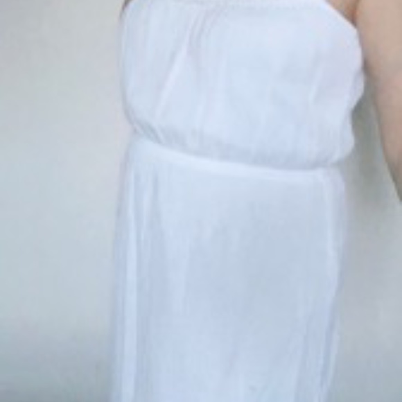 dresses - Picture 3 of 3